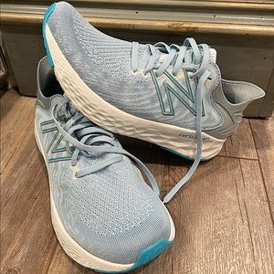 New Balance W1080W11